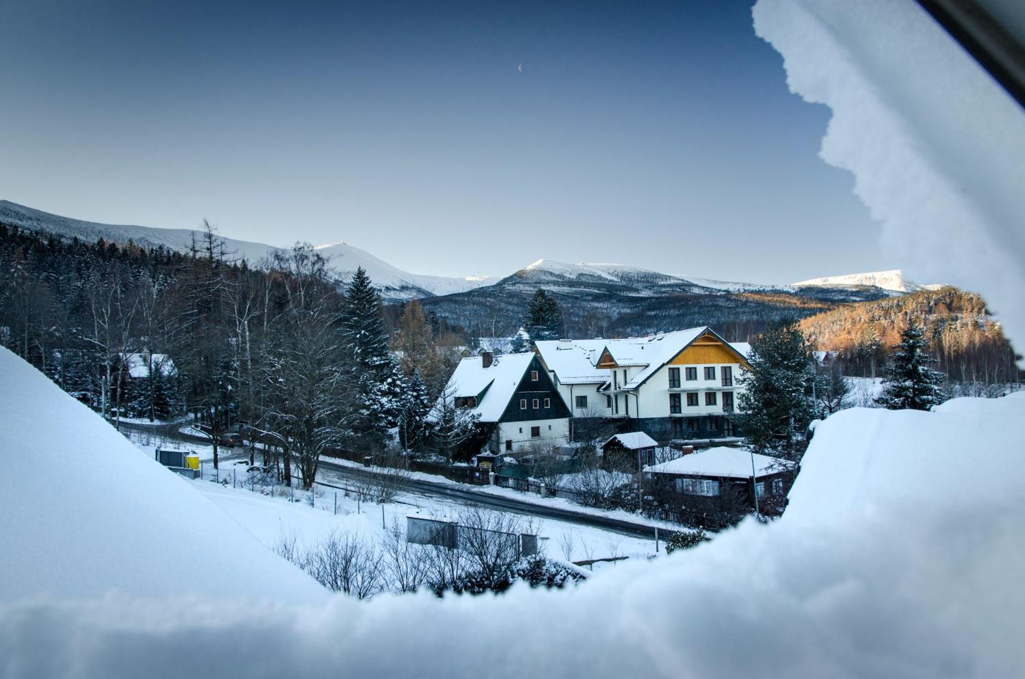 Karkonoskie Widoki Apartamenty Karpacz Kültér fotó